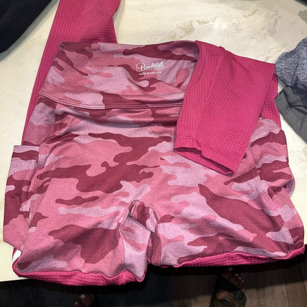 Bombshell sportswear leggings